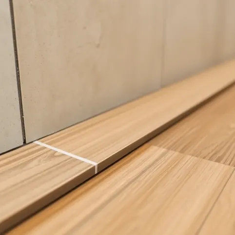 jak zniwelować różnicę poziomów między płytkami a panelami