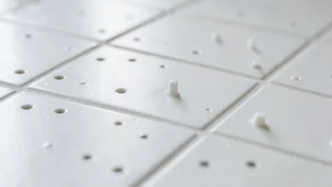 zaślepki na dziury w płytkach